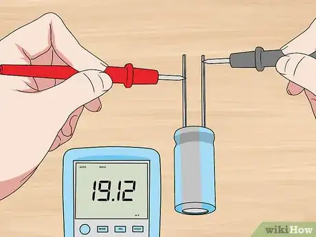 Imagen titulada Discharge a Capacitor Step 4