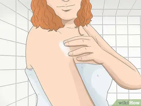 Imagen titulada Maintain a Tan During Winter Step 3