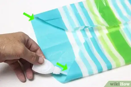 Imagen titulada Make a Backpack Rain Cover Step 5