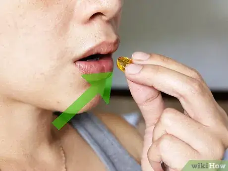 Imagen titulada Heal Dry Skin Around Eyes Step 12