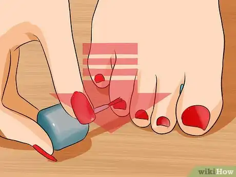 Imagen titulada Get Rid of Yellow Toenails Step 7