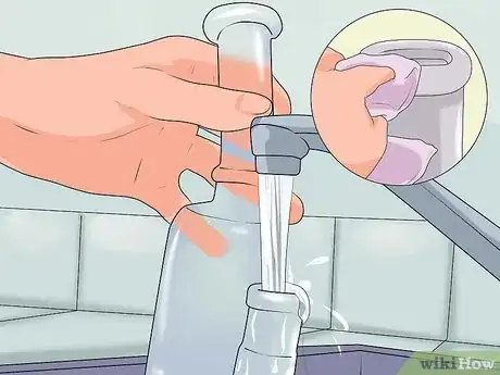 Imagen titulada Use a Water Bong Step 24