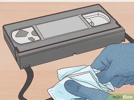 Imagen titulada Clean VHS Tapes Step 13
