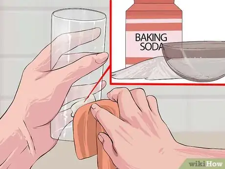 Imagen titulada Remove a Film from Glasses Step 11