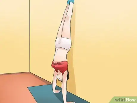 Imagen titulada Do a Back Handstand Step 5