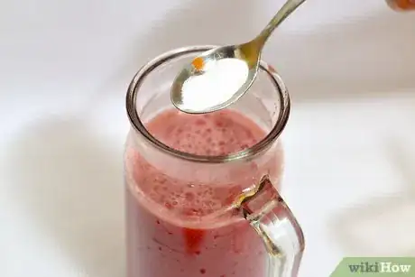 Imagen titulada Make Strawberry Wine Step 15