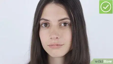 Imagen titulada Straighten the Back of Your Hair Step 10