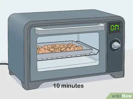 Imagen titulada Feed Eggshells to Chickens Step 4