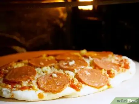 Imagen titulada Make Pepperoni Pizza Step 18