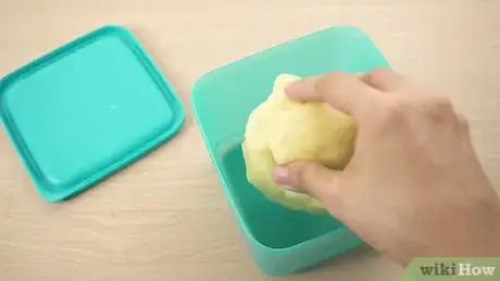 Imagen titulada Make Play Dough without Cream of Tartar Step 8