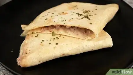Imagen titulada Cook Canned Tuna Step 1