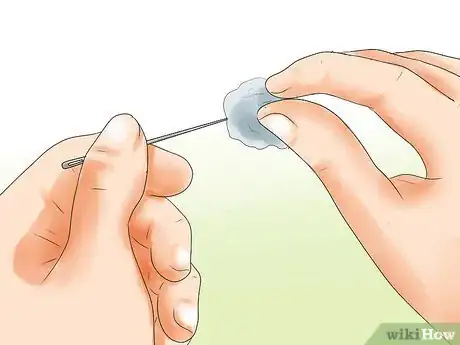 Imagen titulada Make a Huge Blister Heal Step 5