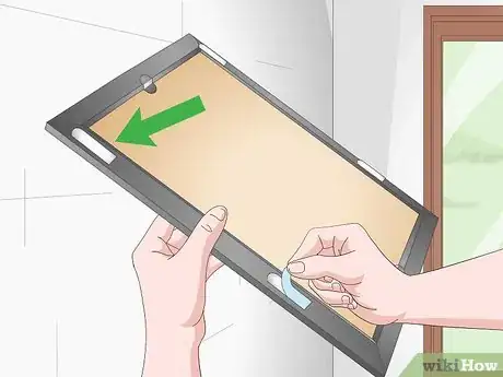 Imagen titulada Hang a Mirror on a Wall Without Nails Step 2