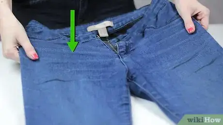 Imagen titulada Make Distressed Jeans Step 3