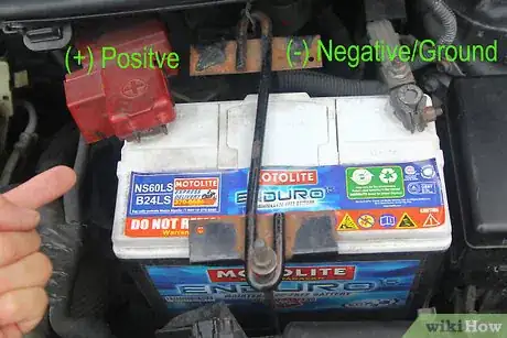 Imagen titulada Hook Up a Battery Charger Step 7