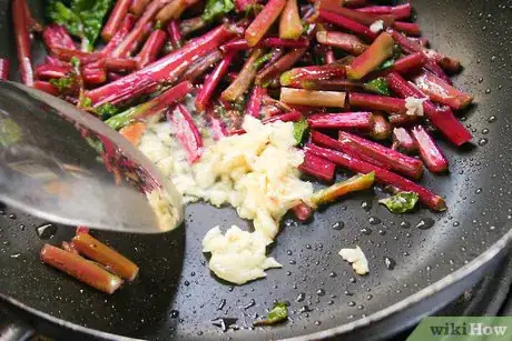 Imagen titulada Cook Beet Greens Step 7