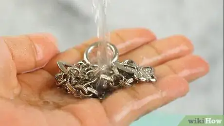 Imagen titulada Polish Sterling Silver Step 10