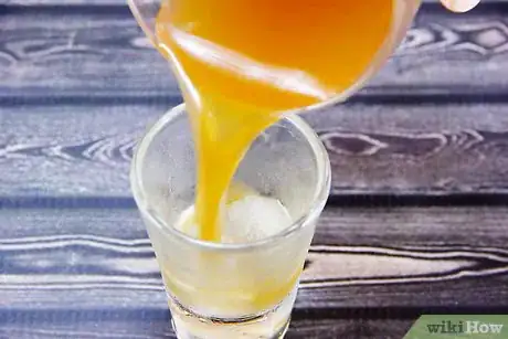 Imagen titulada Make a Suicide Shot (a Mixed Drink) Step 4