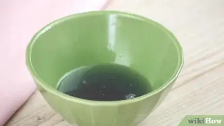 Imagen titulada Remove Shellac Nail Polish Step 2