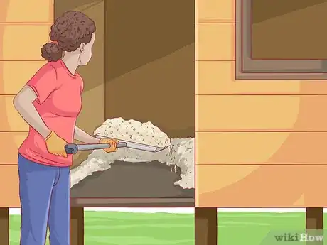 Imagen titulada Protect Chickens from Feral Animals Step 8
