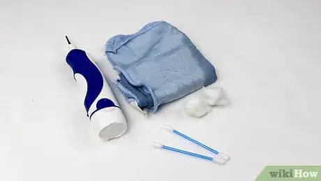 Imagen titulada Clean an Electric Toothbrush Step 7