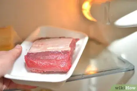 Imagen titulada Pound Meat to a Desired Thickness Step 1