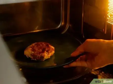 Imagen titulada Reheat a Cheeseburger Step 8