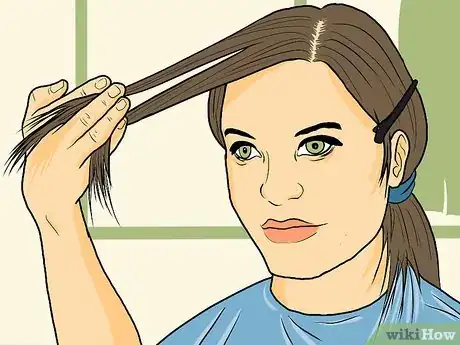 Imagen titulada Get Emo Bangs Step 8