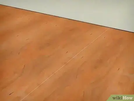Imagen titulada Install Hard Wood Flooring Step 3