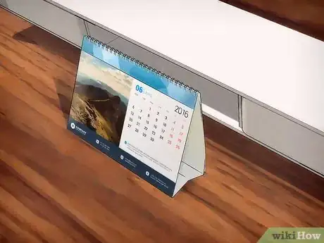 Imagen titulada Organize Your Desk Step 4