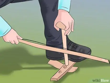 Imagen titulada Make a Fire to Survive Step 17
