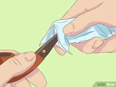 Imagen titulada Clean a Wood Pipe Step 7