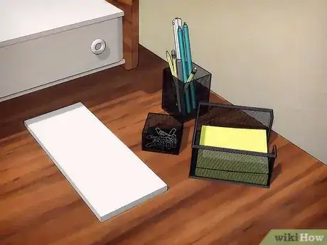 Imagen titulada Organize Your Desk Step 6