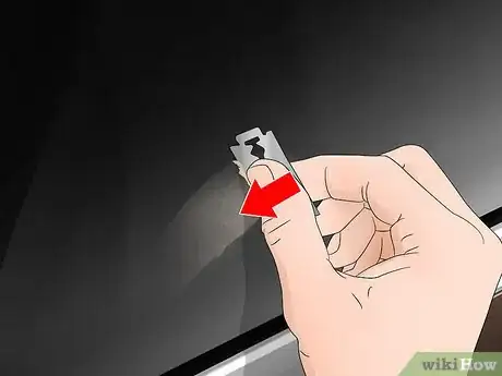 Imagen titulada Get Glue off a Car Step 12