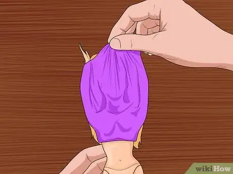 Imagen titulada Fix Doll Hair Step 2