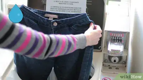 Imagen titulada Make Distressed Jeans Step 9