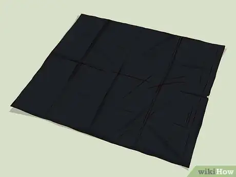 Imagen titulada Make a Trash Bag Poncho Step 1