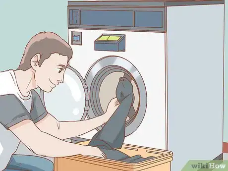 Imagen titulada Remove Fabric Paint from Clothes Step 11