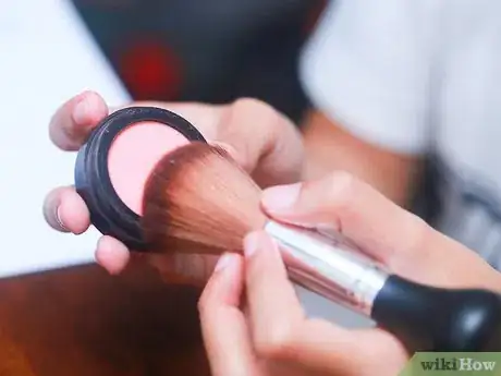Imagen titulada Find the Best Foundation Color Shade for You Step 10