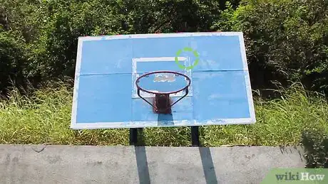 Imagen titulada Always Make Your Layups in Basketball Step 6