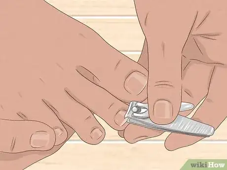 Imagen titulada Clean Your Feet Step 10