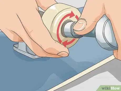Imagen titulada Get the Bearings out of Skateboard Wheels Step 1