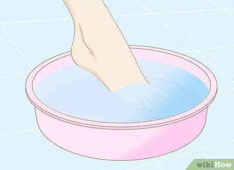 Imagen titulada Make a Natural Foot Odor Remedy Step 9