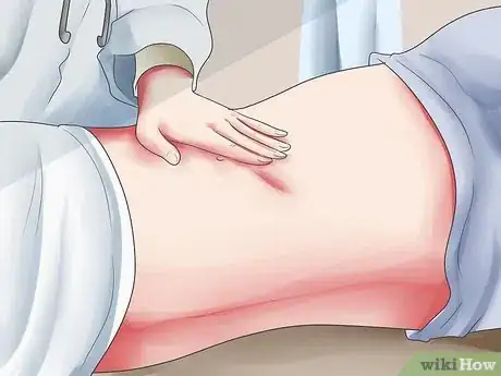 Imagen titulada Recognize Symptoms of a Postpartum Hemorrhage Step 14