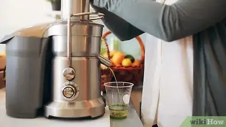 Imagen titulada Make Pineapple Juice Step 19