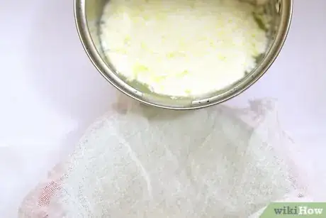 Imagen titulada Make Homemade Cheese Step 7