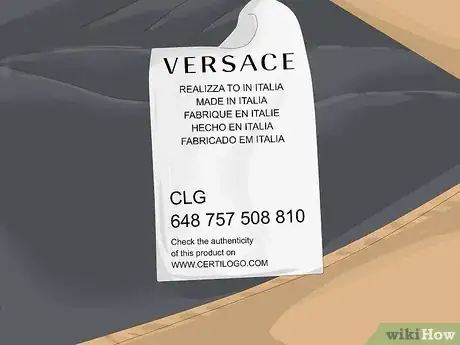 Imagen titulada Know if a Versace Bag Is Real Step 2
