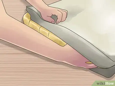 Imagen titulada Fix a Sagging Couch Step 6