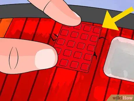 Imagen titulada Fix Car Tail Lights Step 6Bullet4