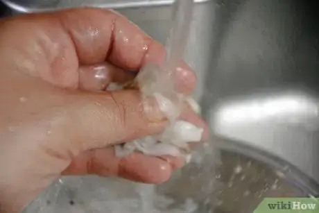 Imagen titulada Clean a Razor Clam Step 16